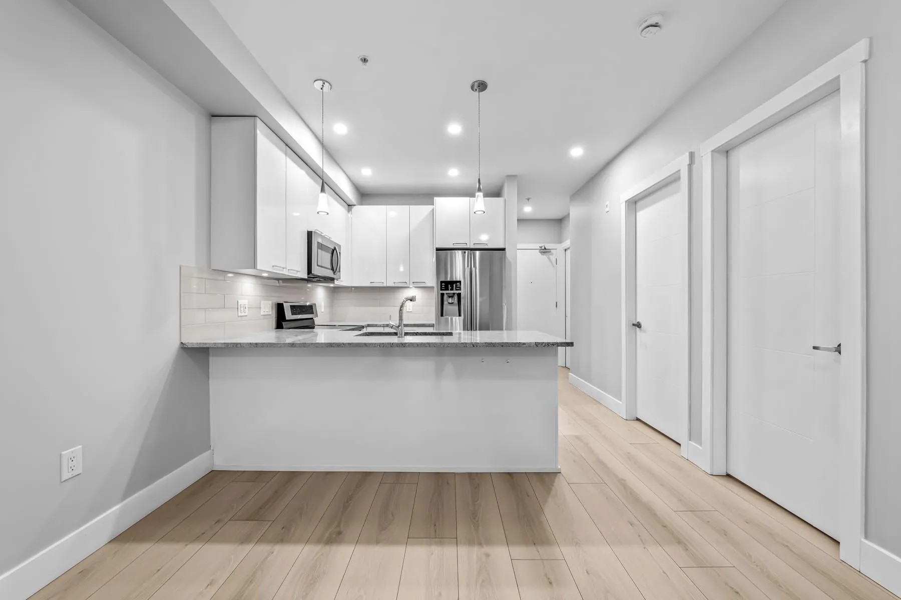 20175 53 Avenue #208