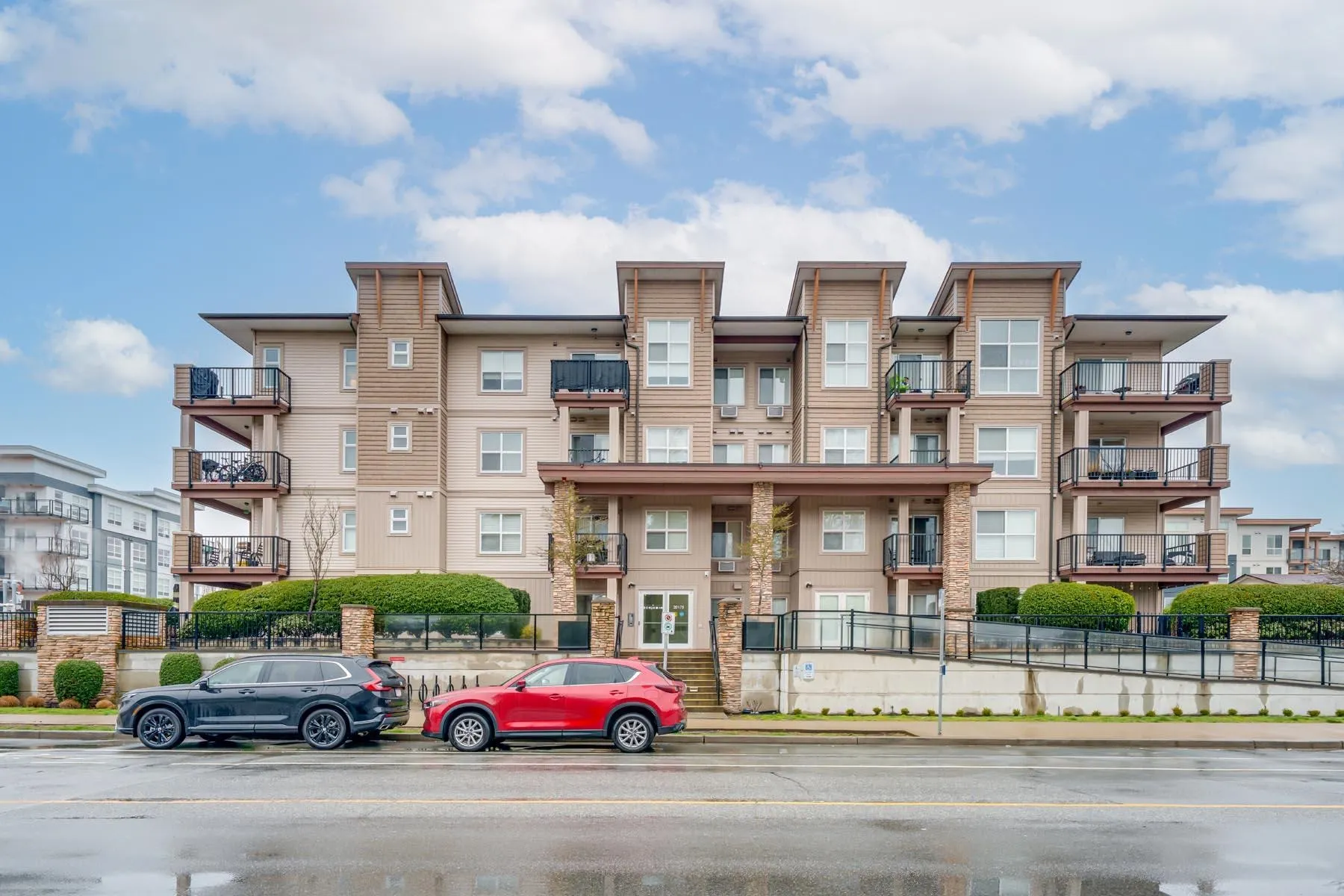 20175 53 Avenue #208