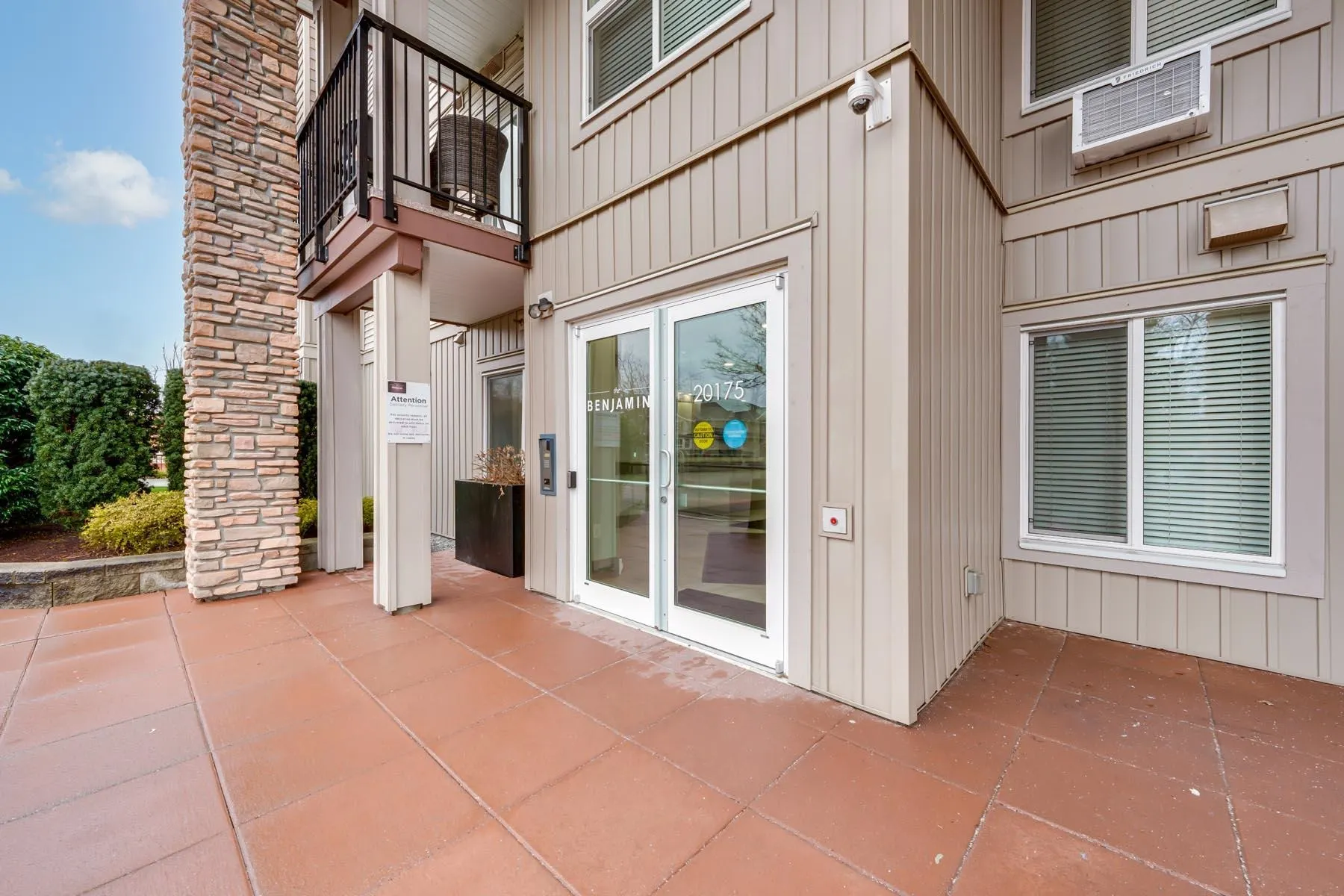 20175 53 Avenue #208