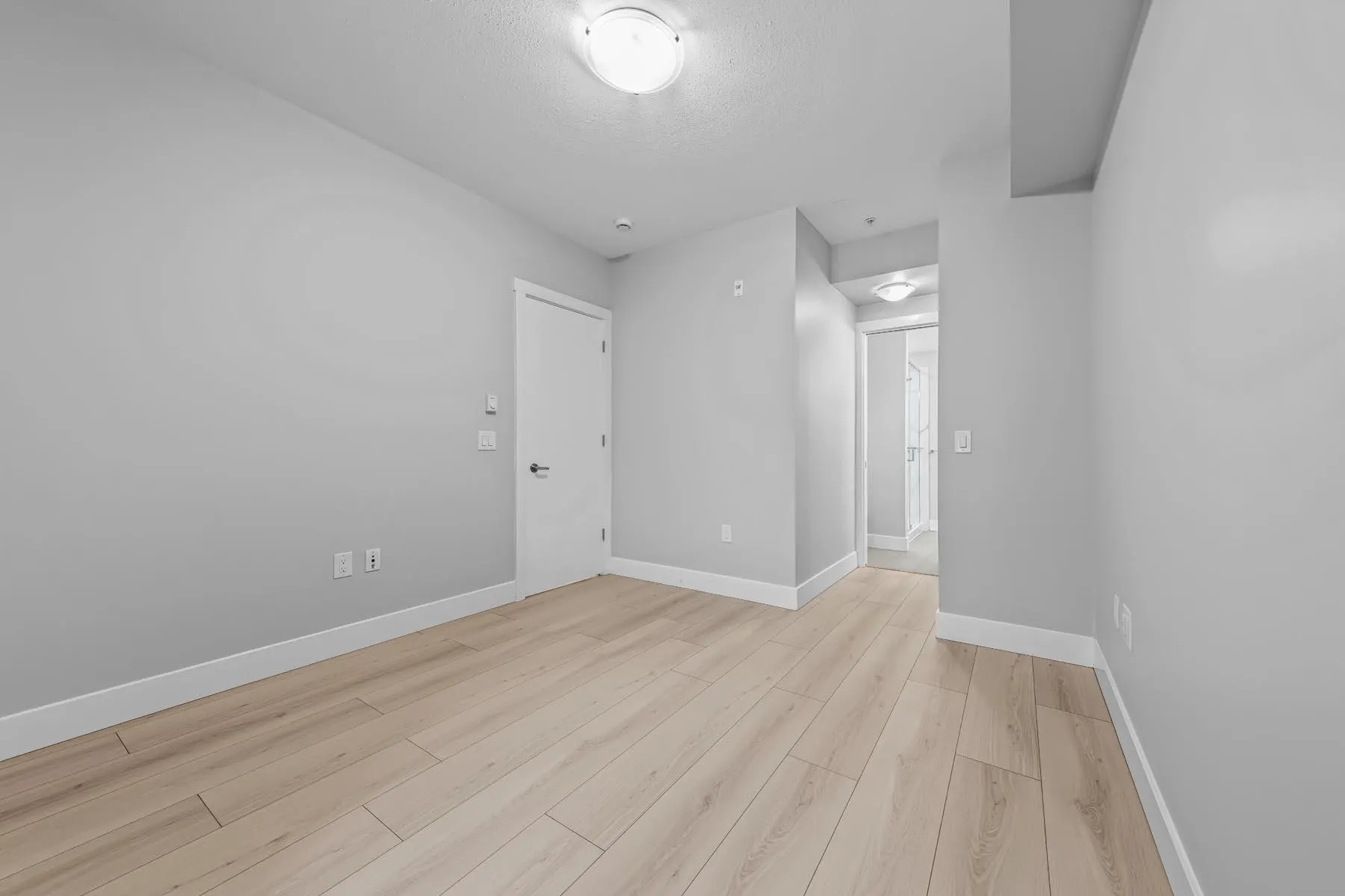 20175 53 Avenue #208