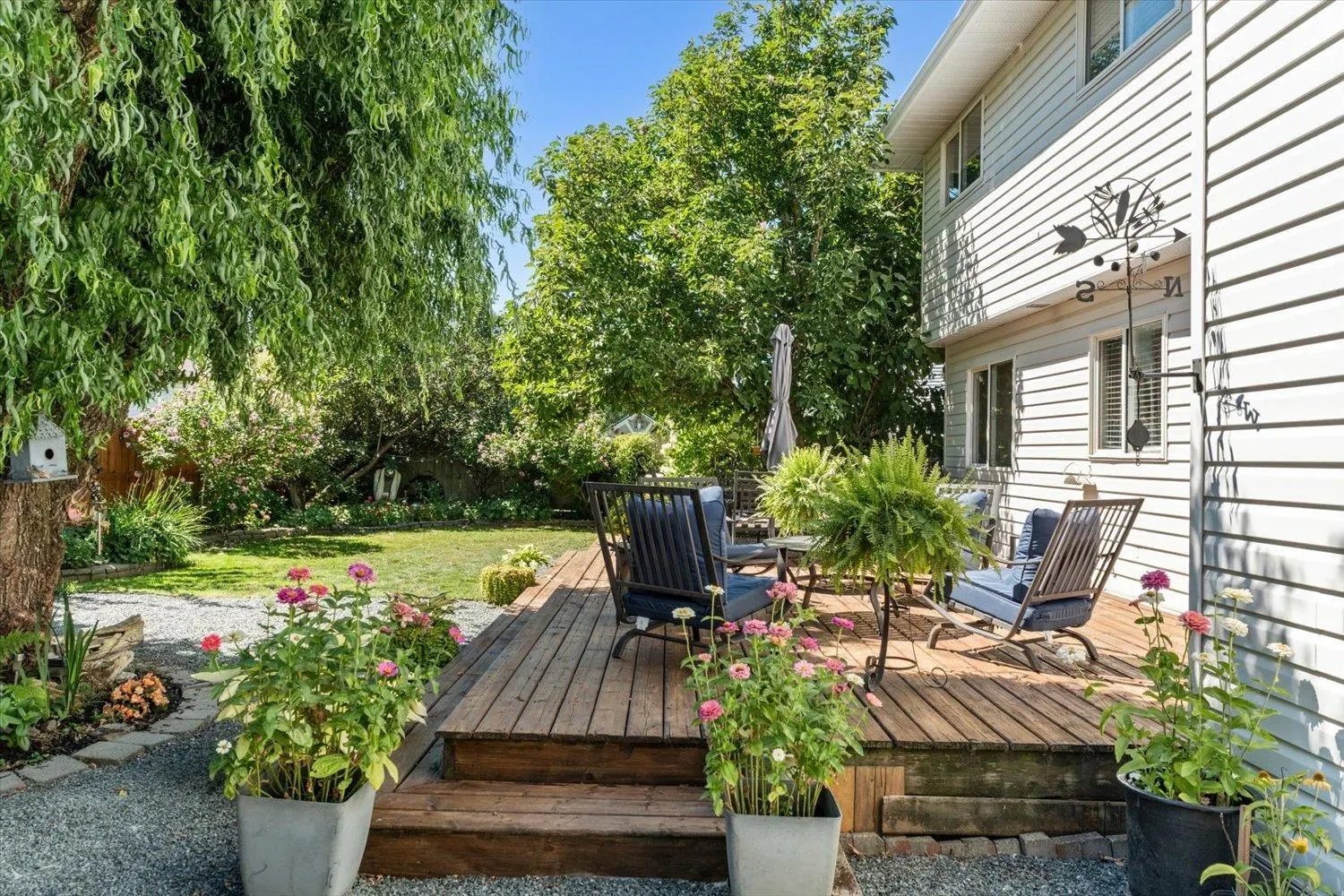 6033 Glenroy Drive