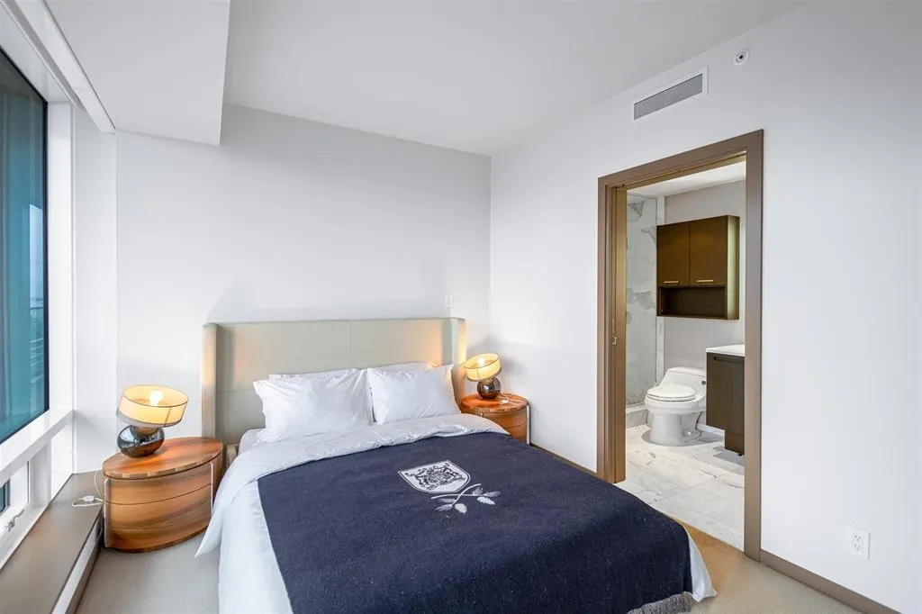 1011 W Cordova Street #4103