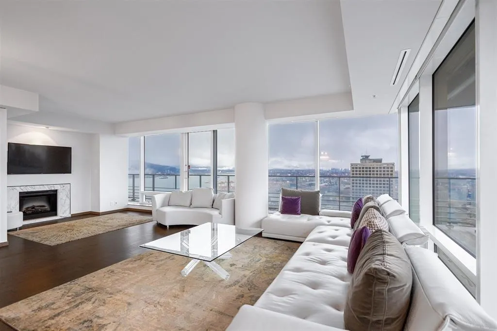 1011 W Cordova Street #4103