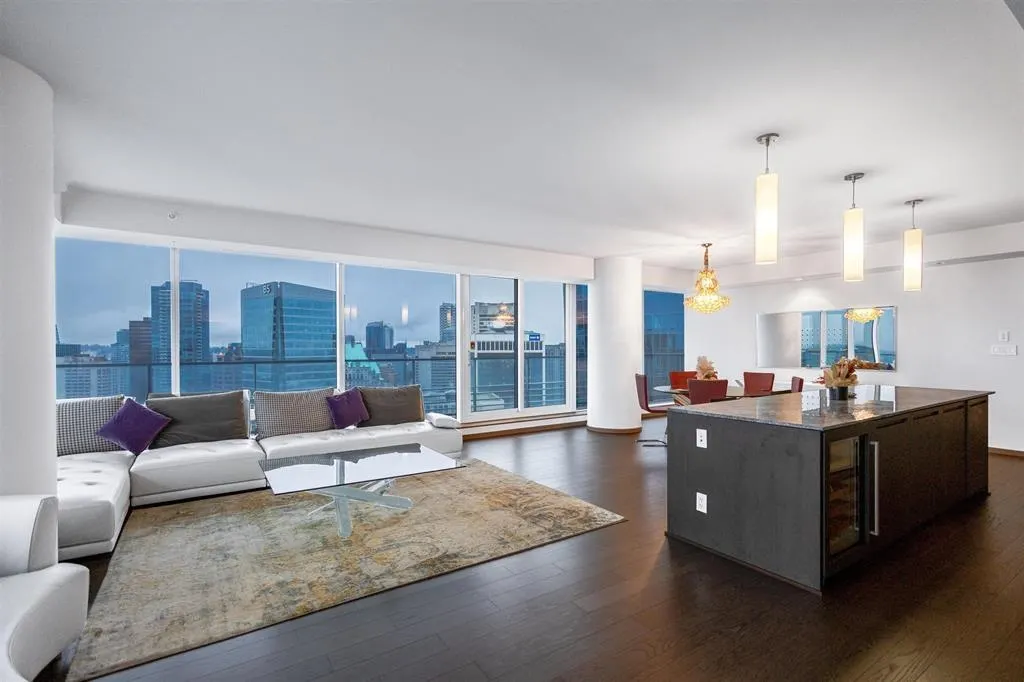 1011 W Cordova Street #4103