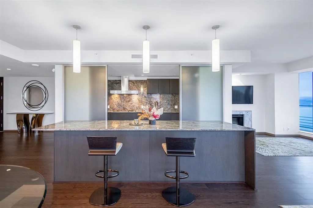 1011 W Cordova Street #4103