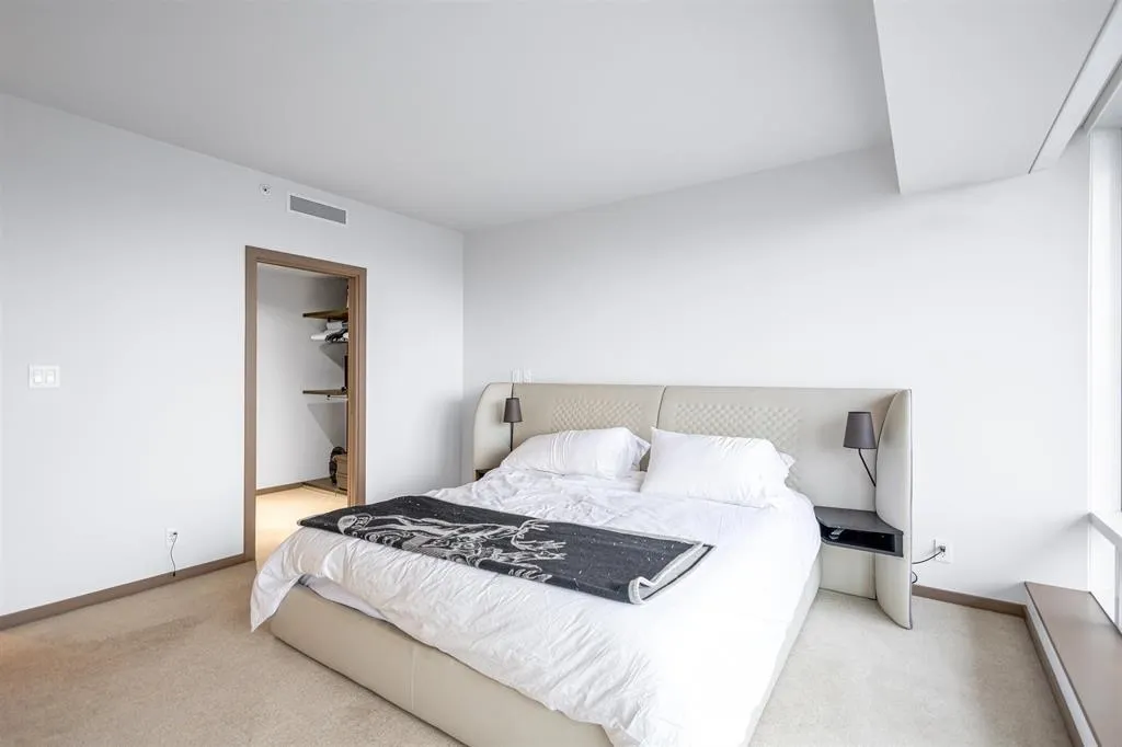 1011 W Cordova Street #4103