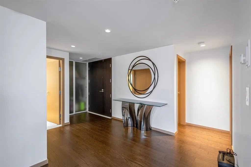 1011 W Cordova Street #4103