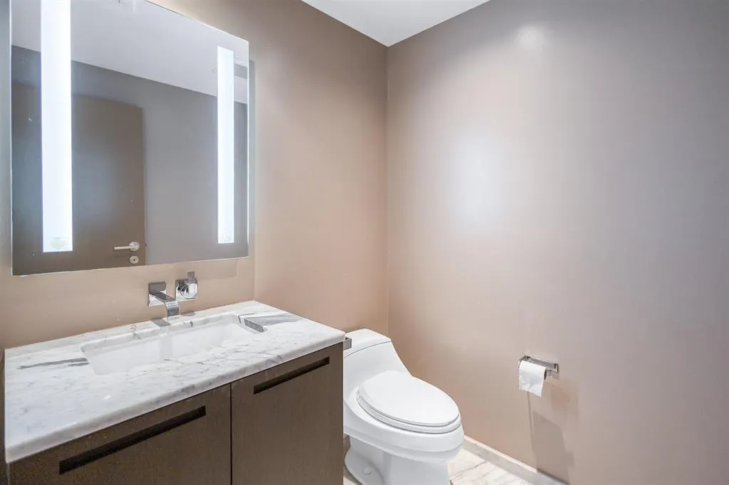 1011 W Cordova Street #4103