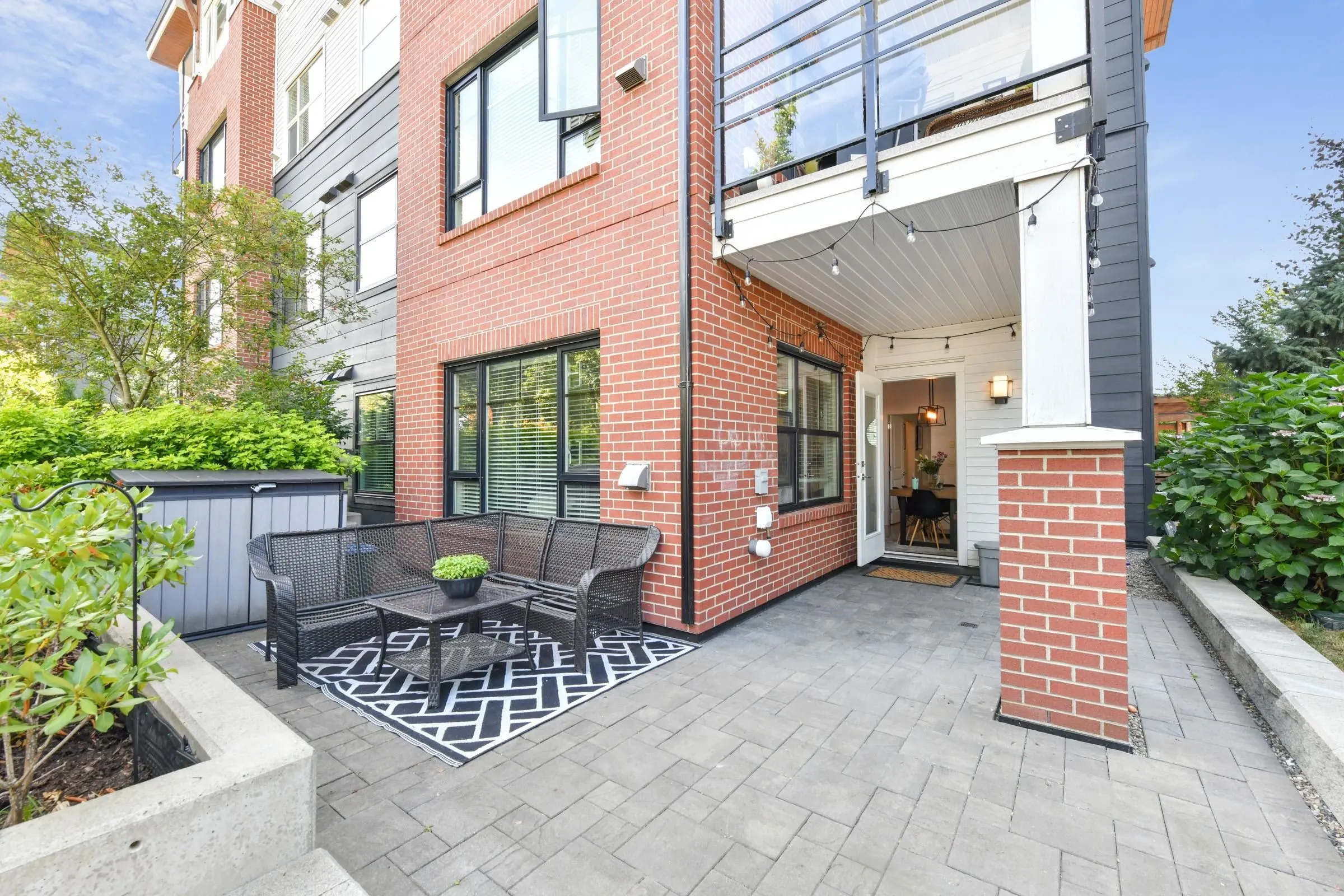 22136 49 Avenue #106