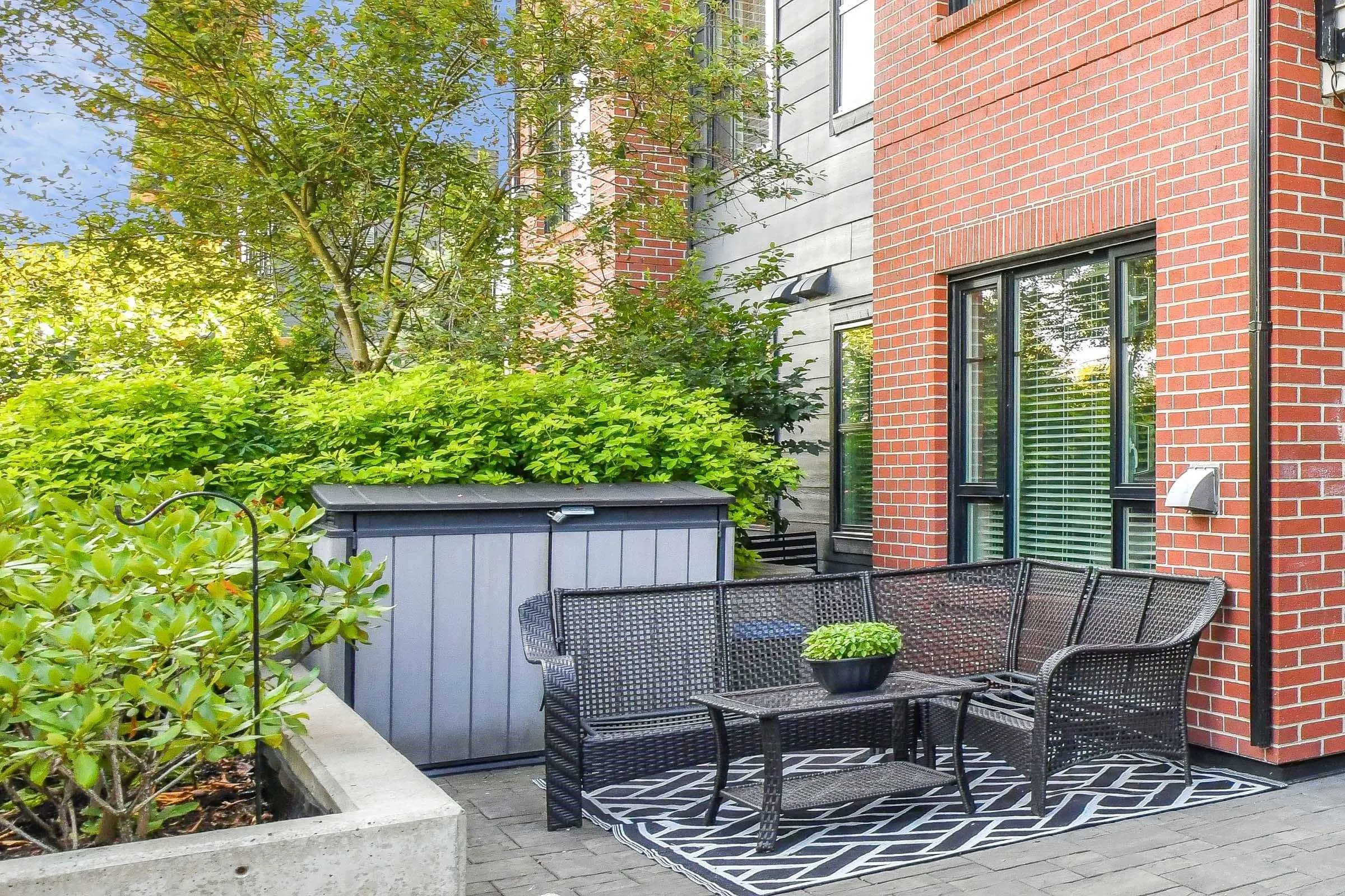 22136 49 Avenue #106