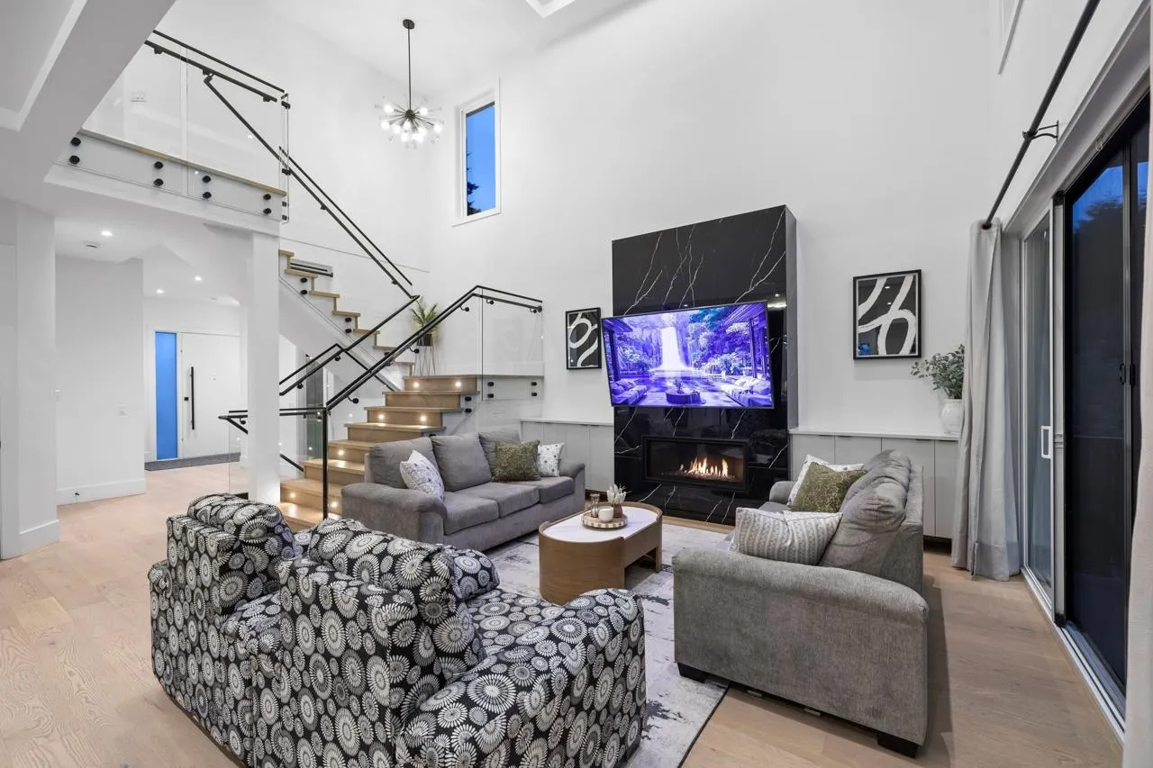 2330 Cascade Street