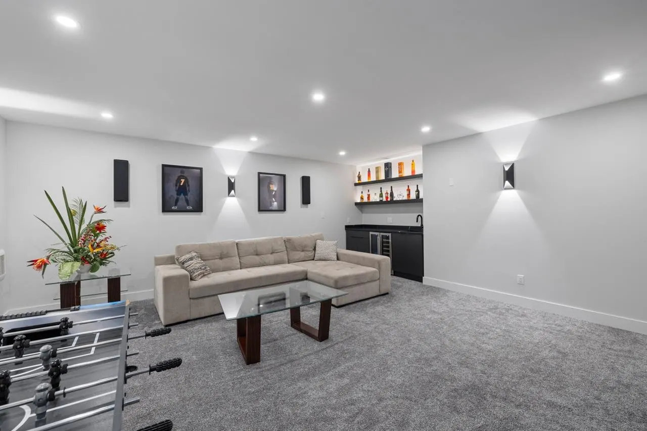 2330 Cascade Street