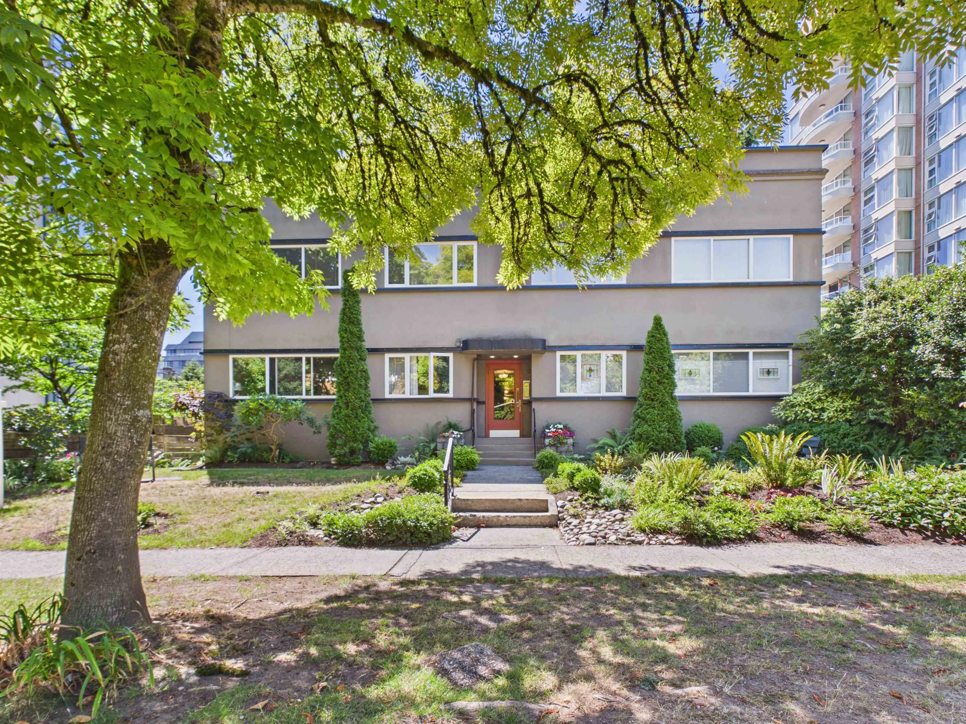 2296 W 39th Avenue #10