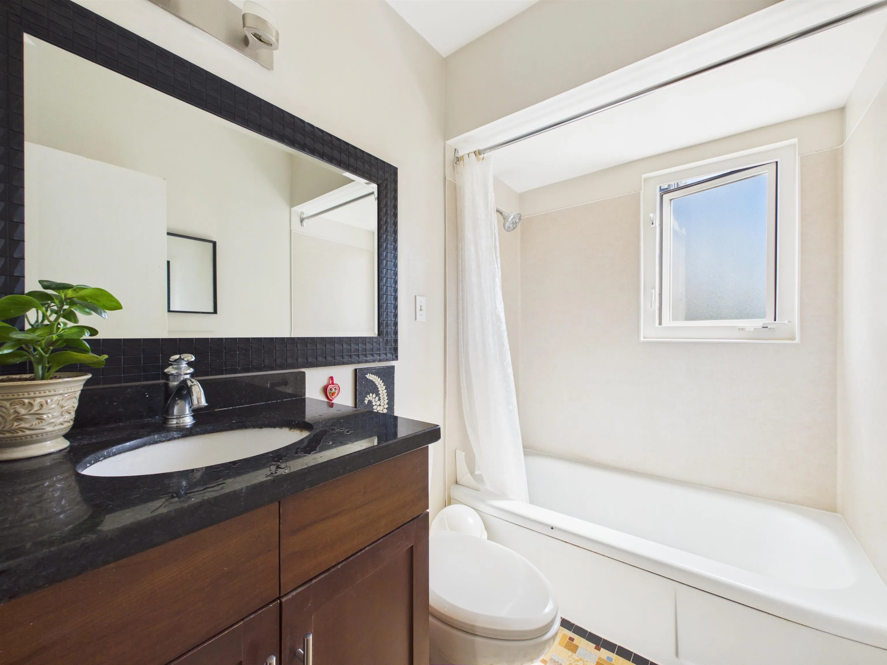 2296 W 39th Avenue #10