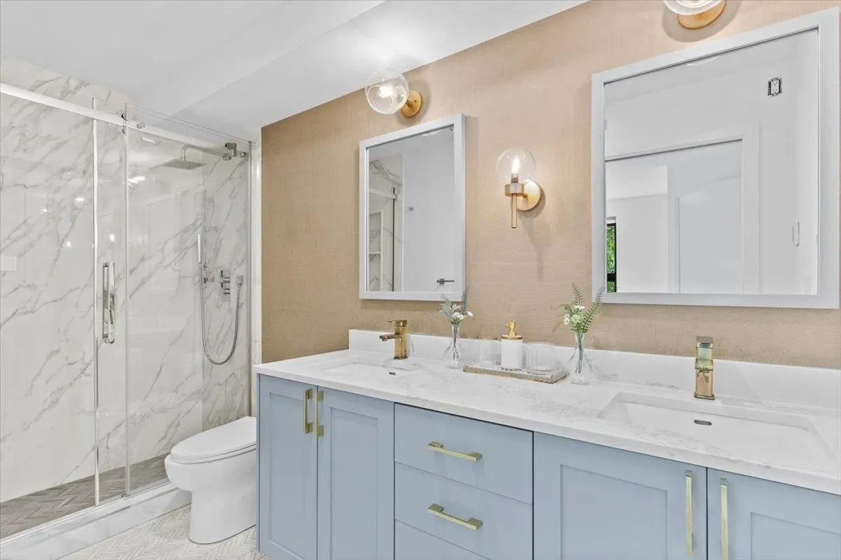 2688 Vine Street #111