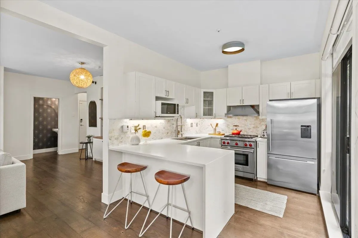 2688 Vine Street #111