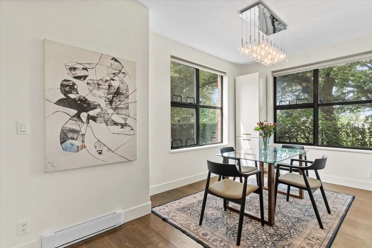 2688 Vine Street #111