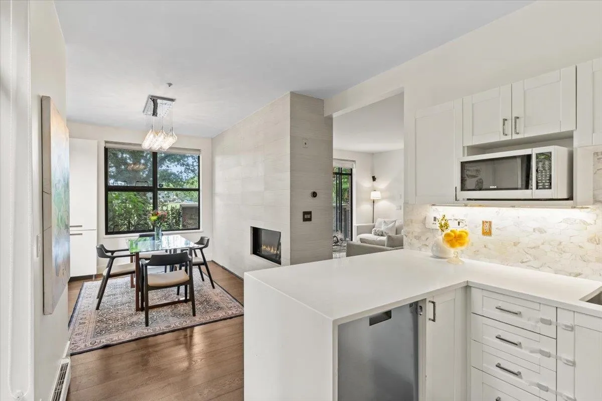 2688 Vine Street #111