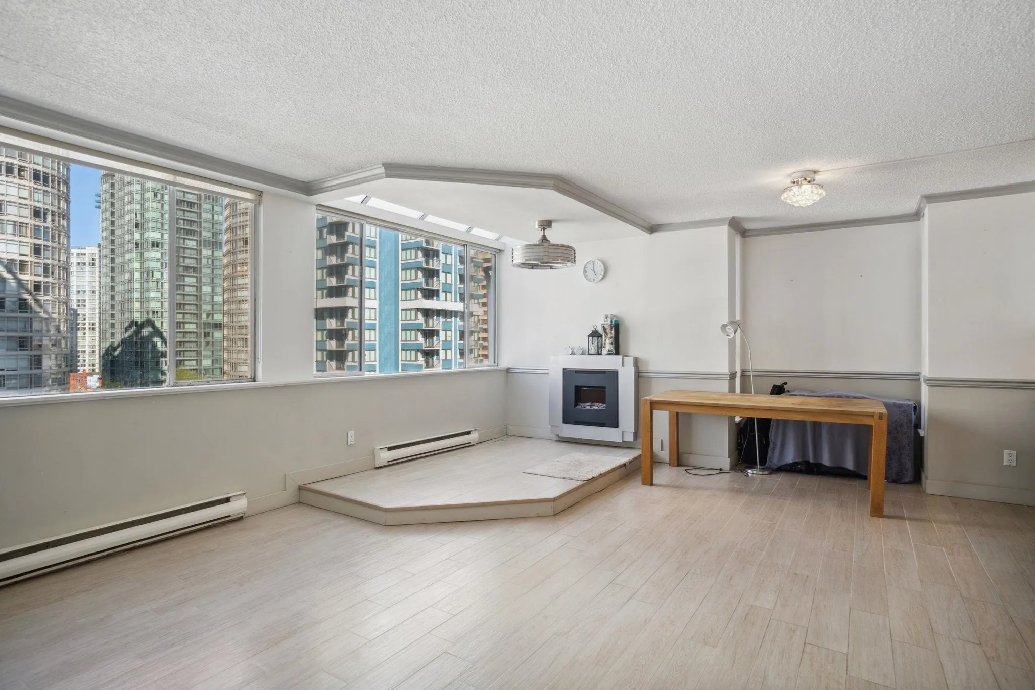 1270 Robson Street #702