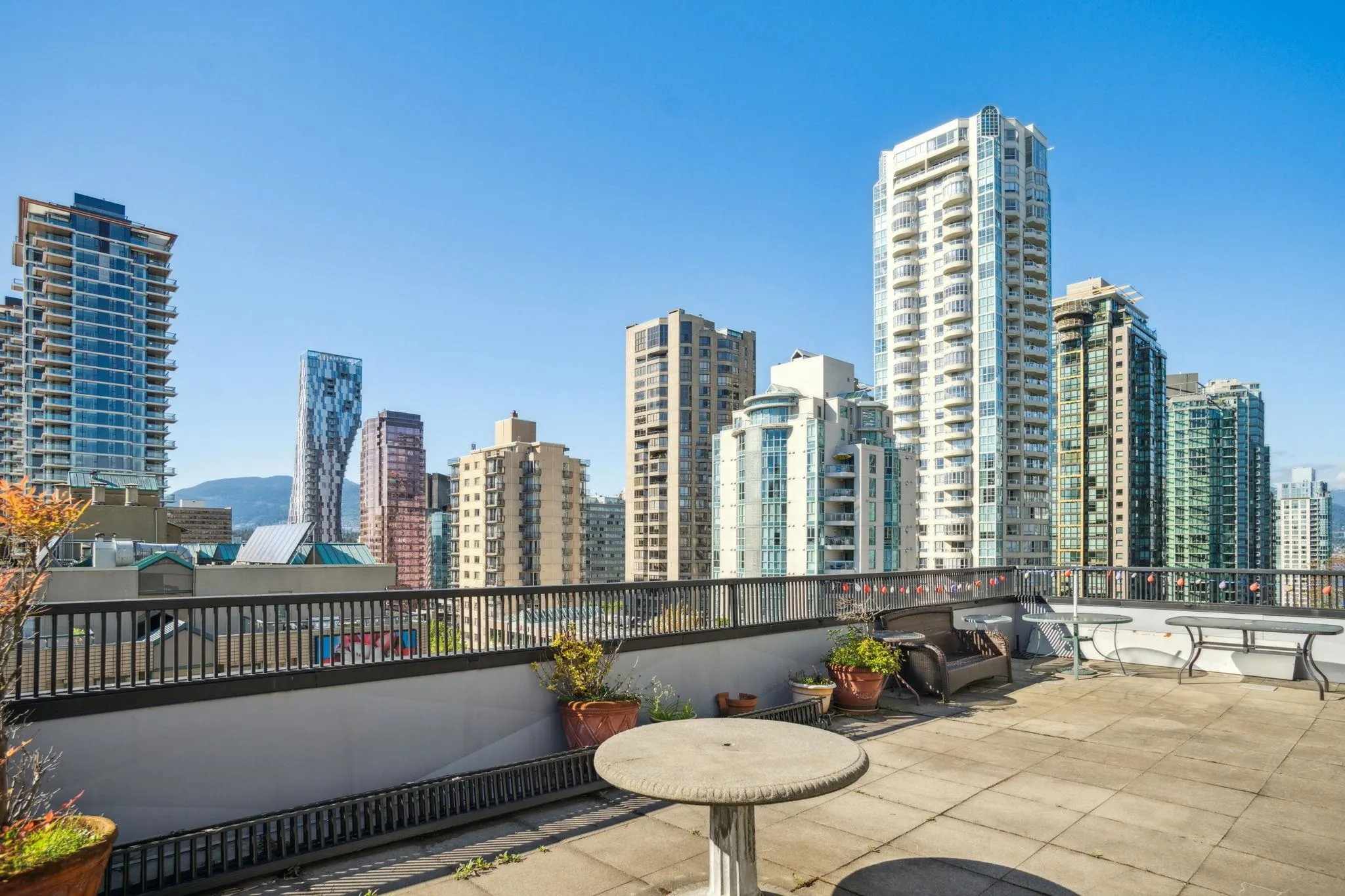 1270 Robson Street #702