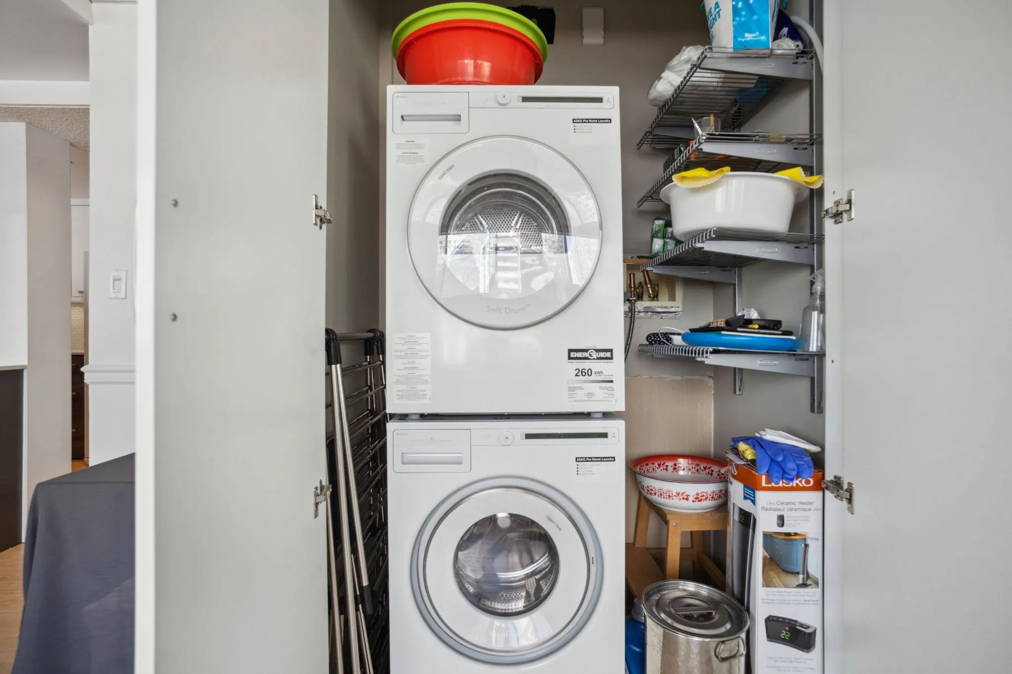 1270 Robson Street #702