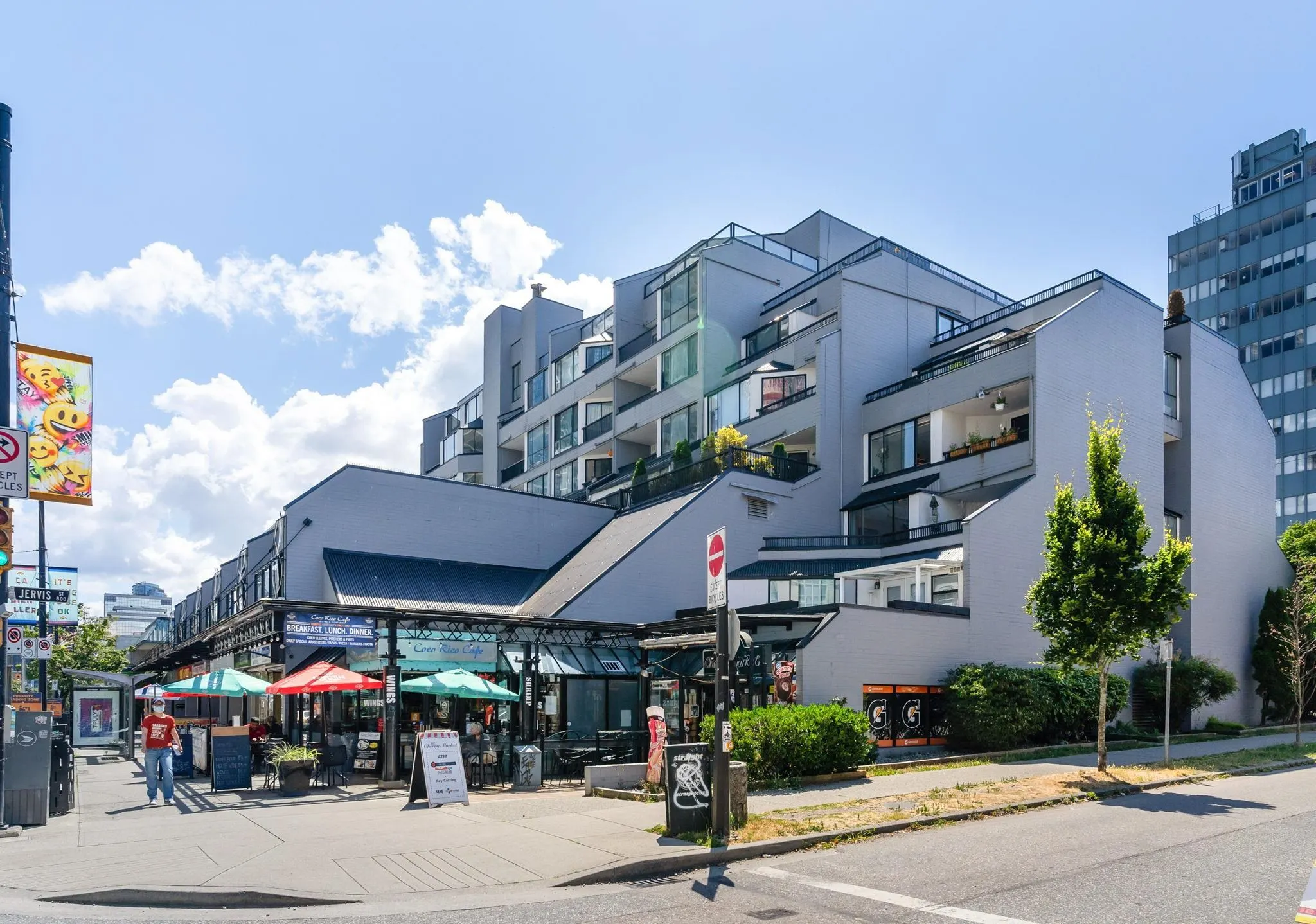 1270 Robson Street #702