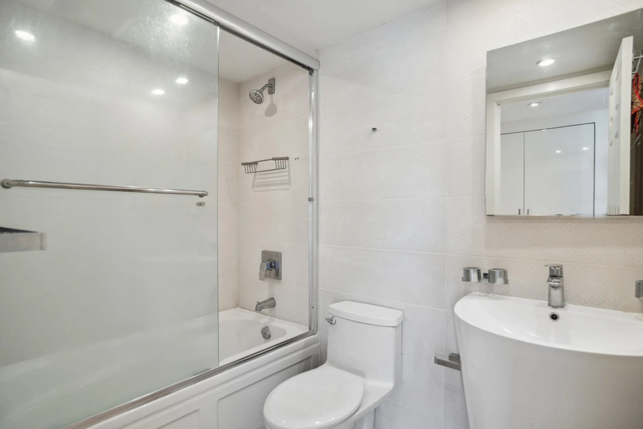 1270 Robson Street #702