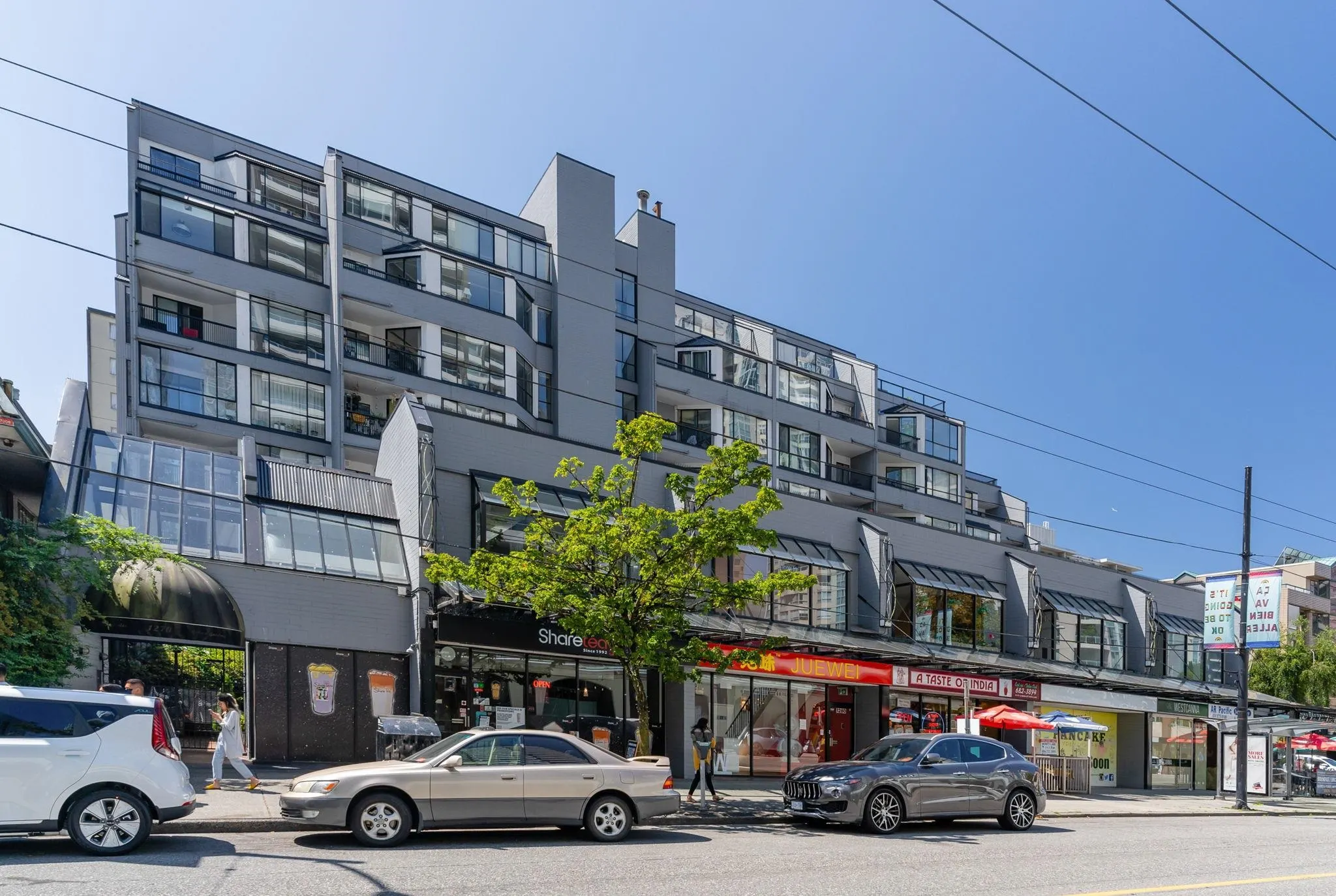 1270 Robson Street #702
