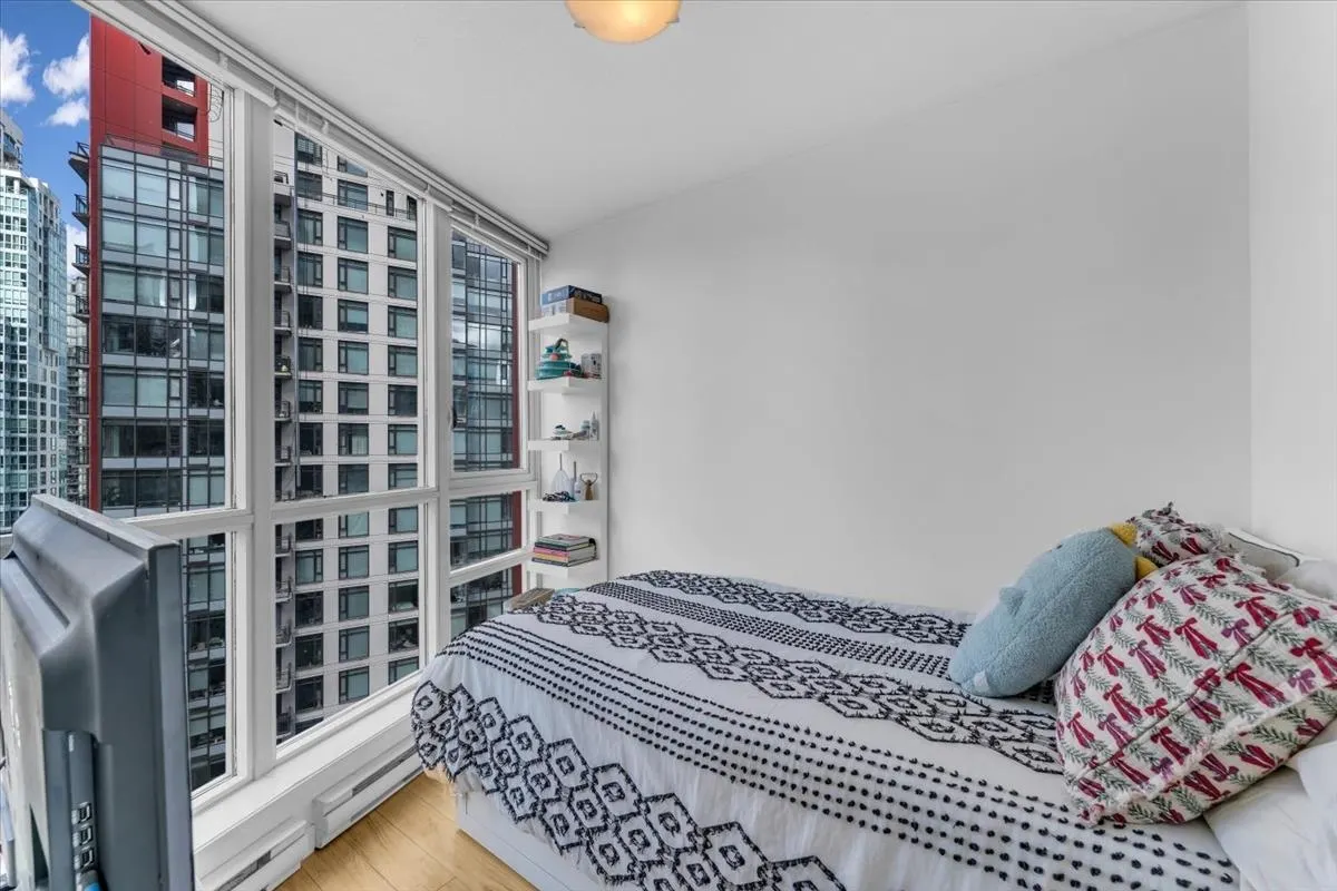 1189 Melville Street #1707