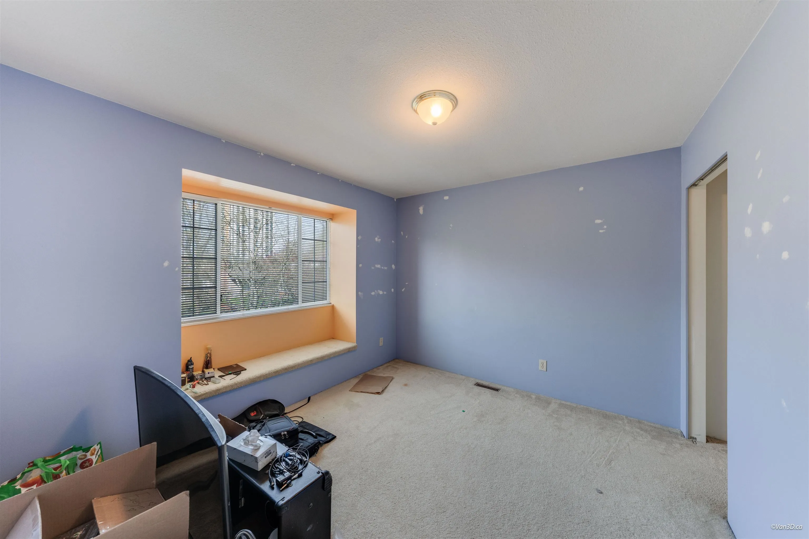 5592 Elizabeth Street