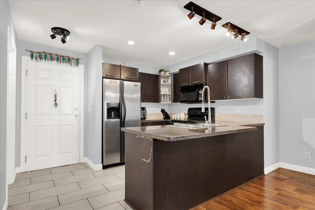 5454 198 Street #210