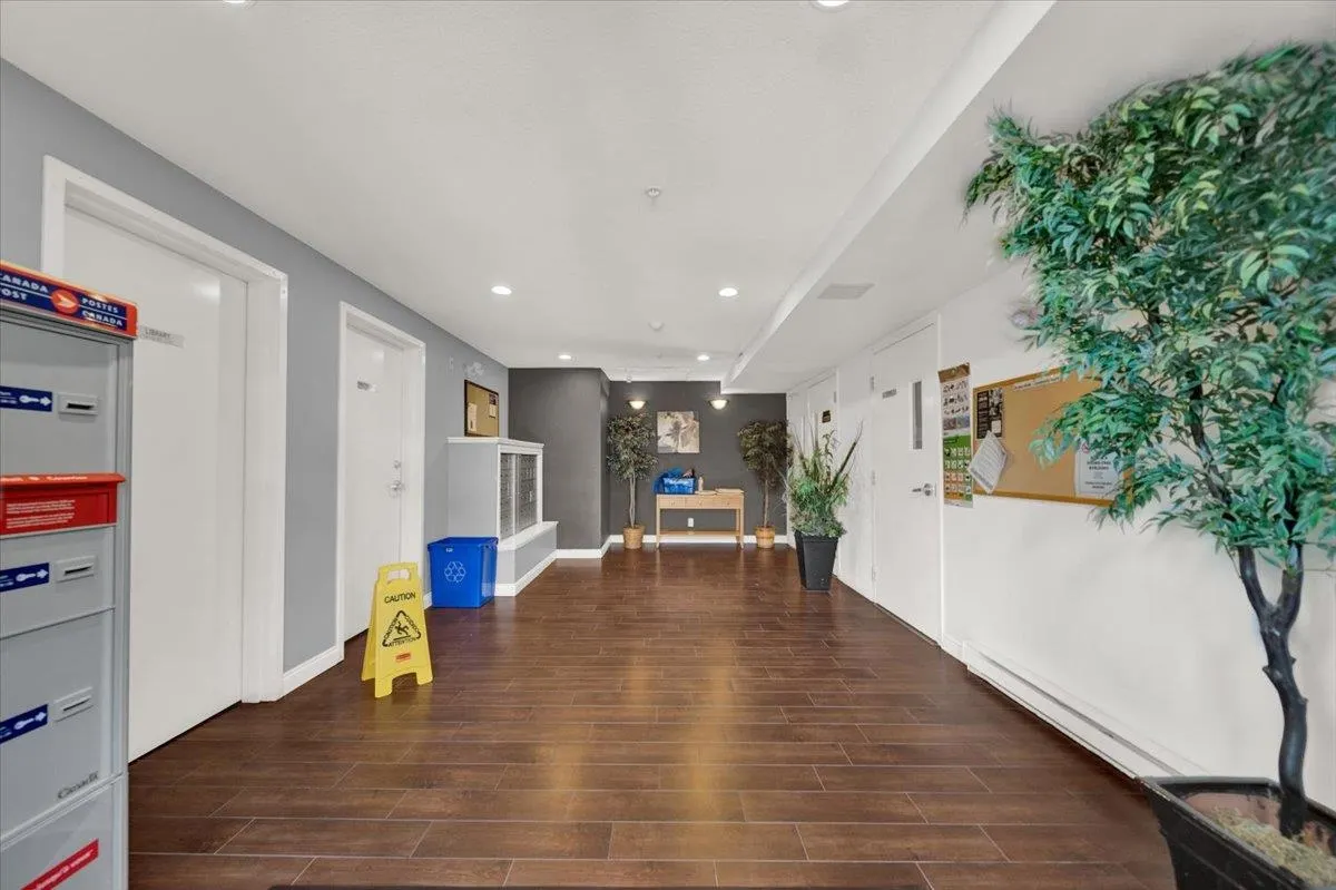 5454 198 Street #210