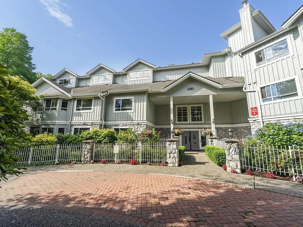 1283 Parkgate Avenue #109