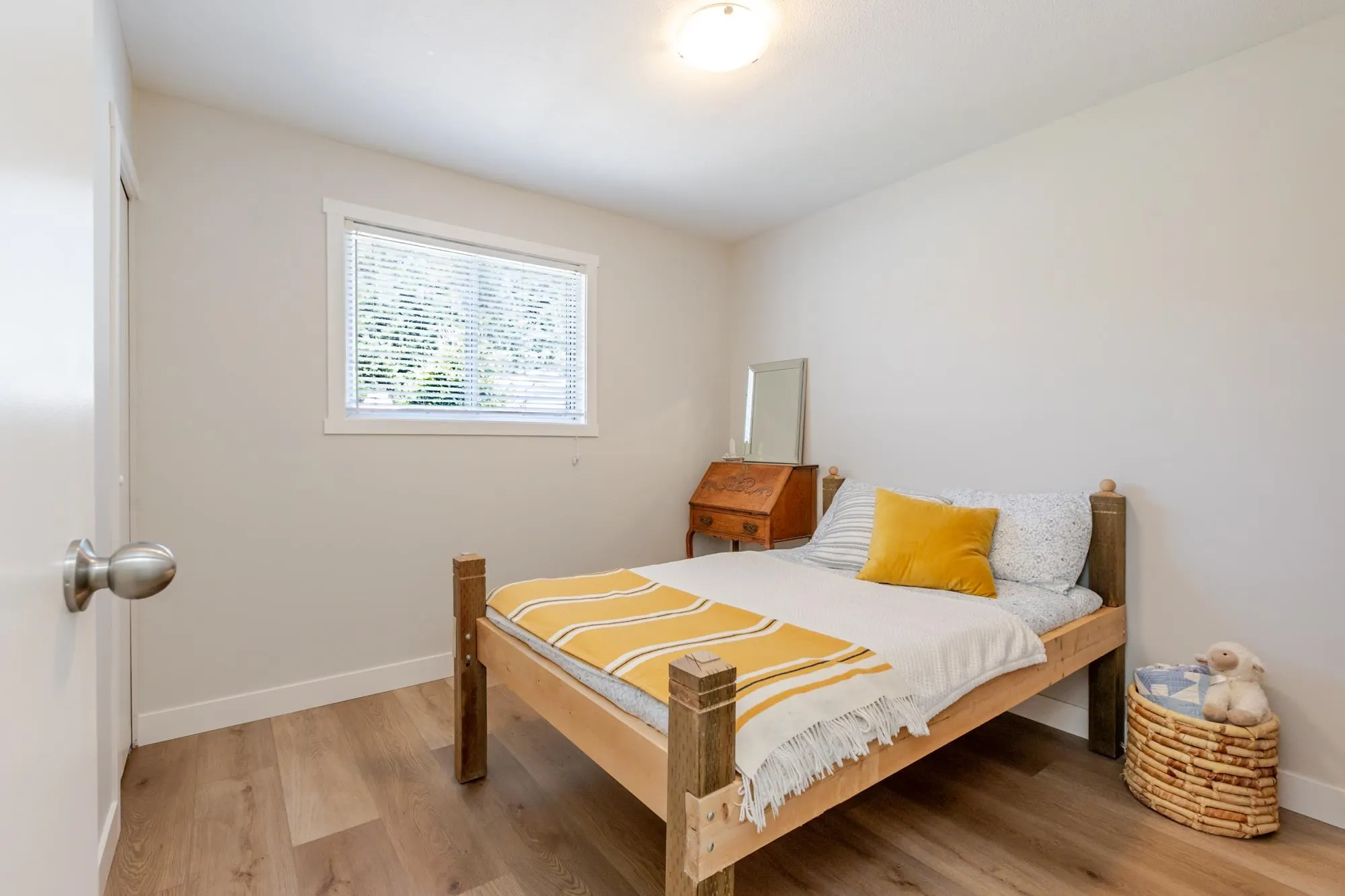 27111 0 Avenue #230