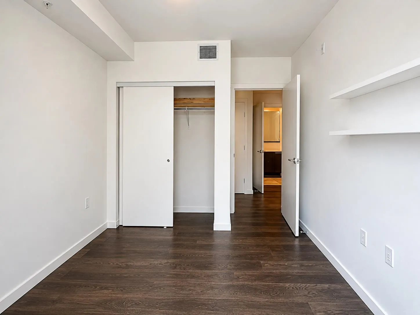 5383 Cambie Street #104
