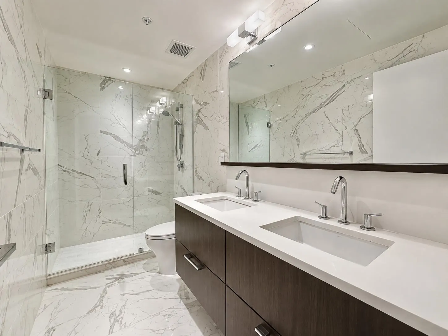 5383 Cambie Street #104