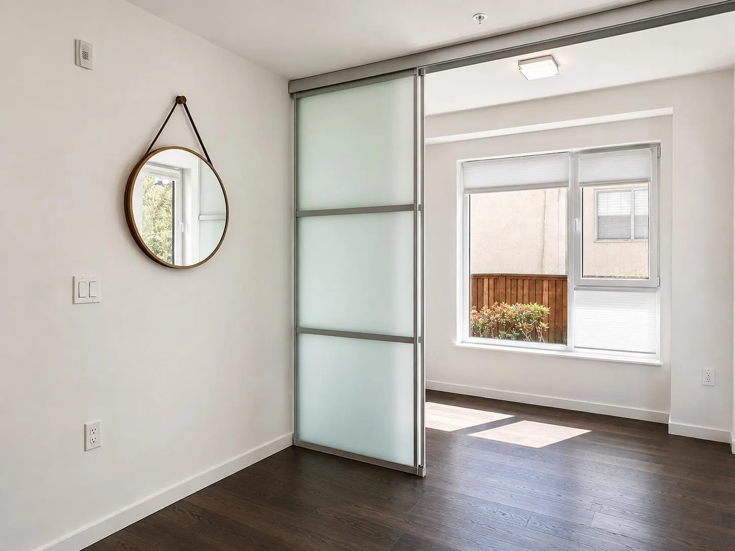 5383 Cambie Street #104