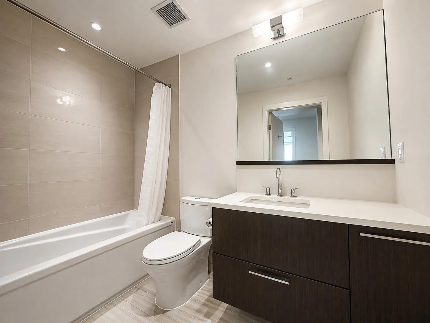 5383 Cambie Street #104