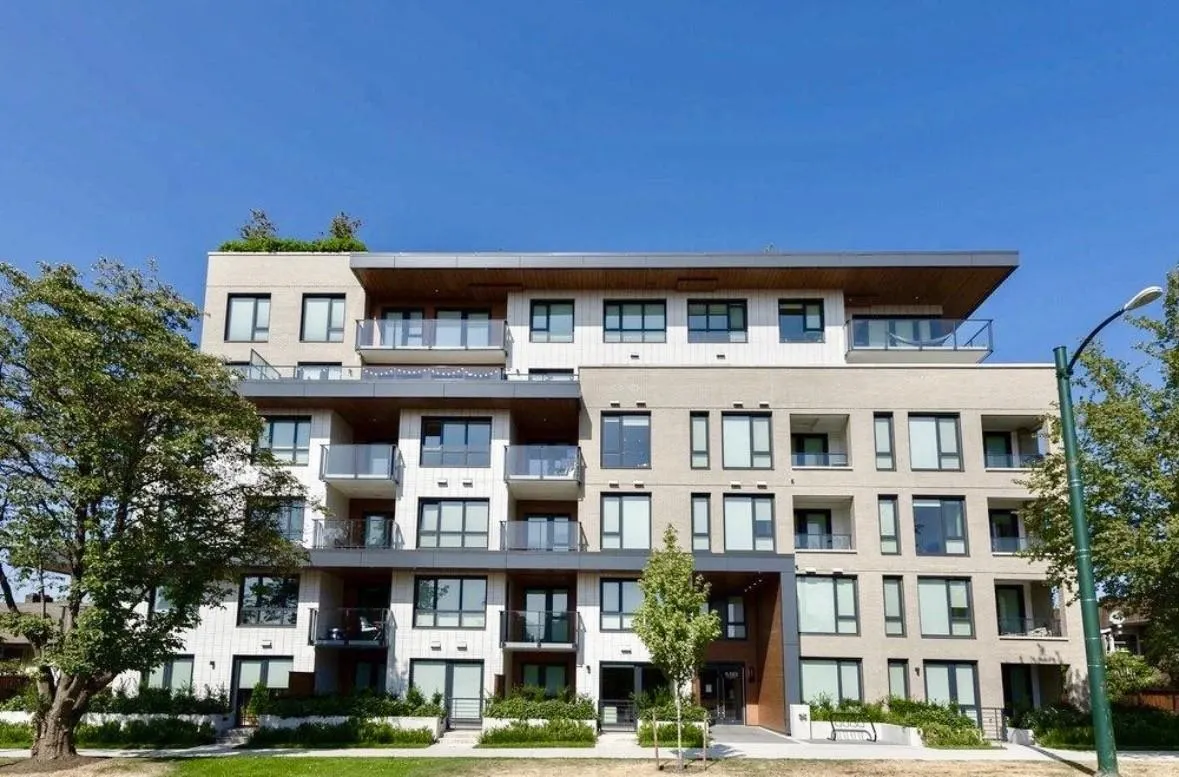 5383 Cambie Street #104