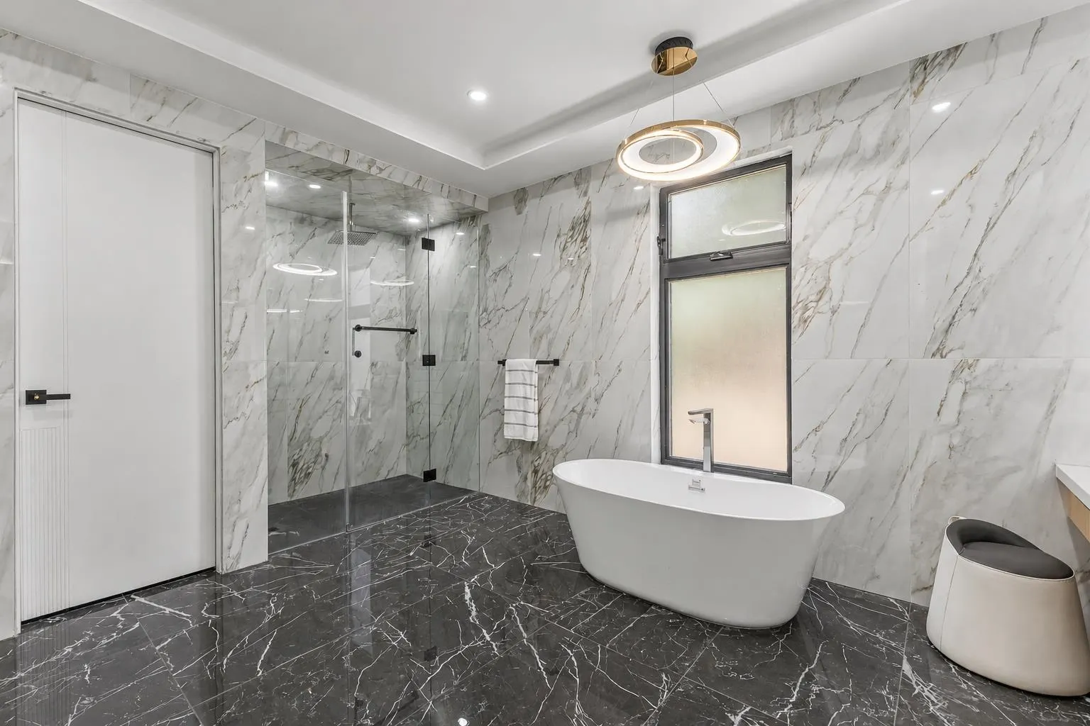 13046 Crescent Road