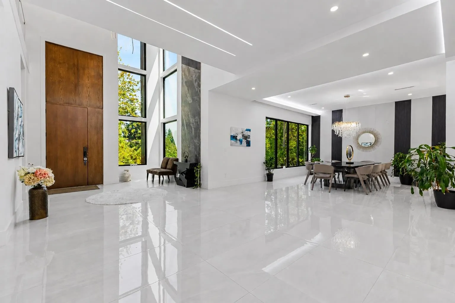 13046 Crescent Road