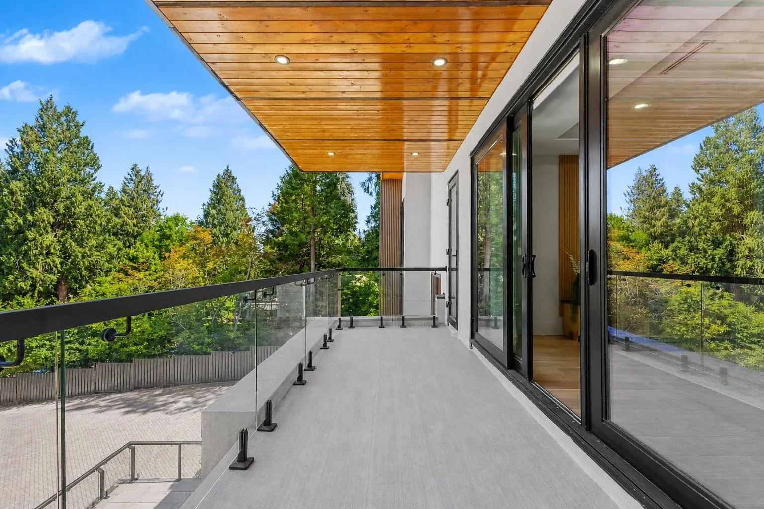 13046 Crescent Road
