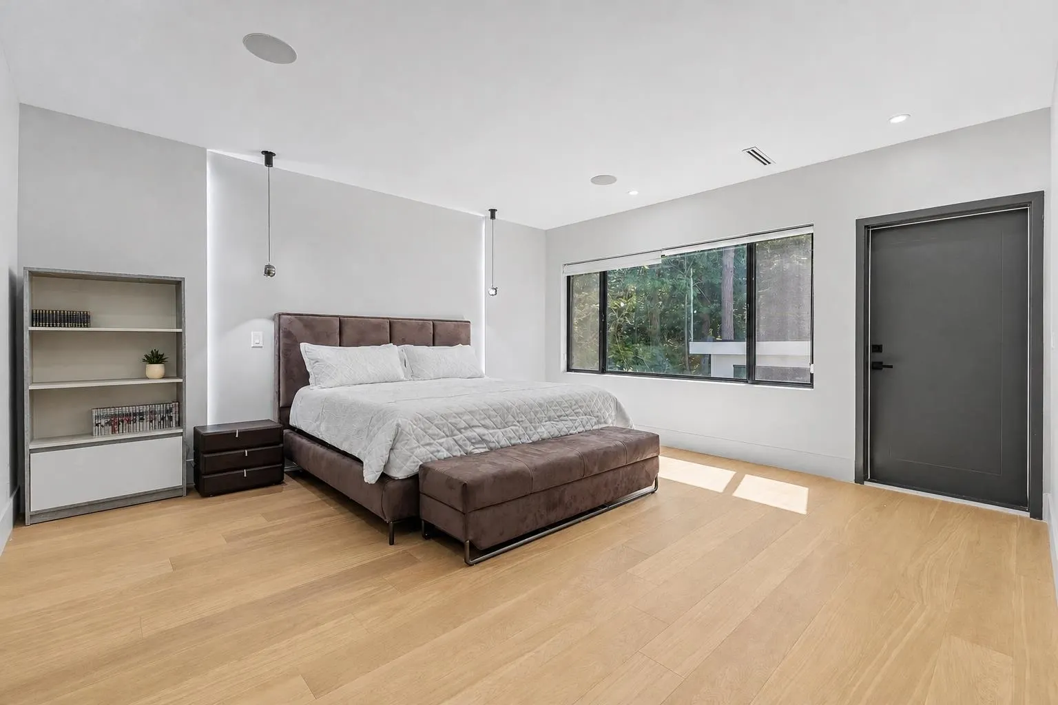 13046 Crescent Road