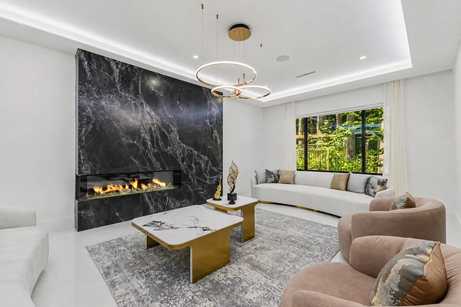 13046 Crescent Road