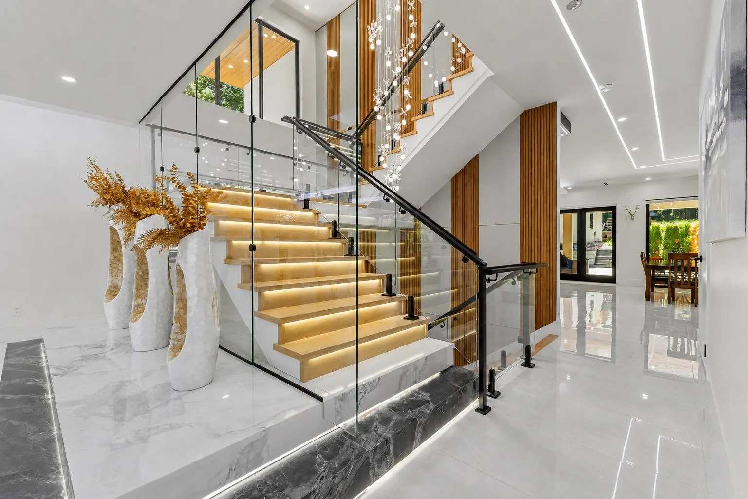 13046 Crescent Road