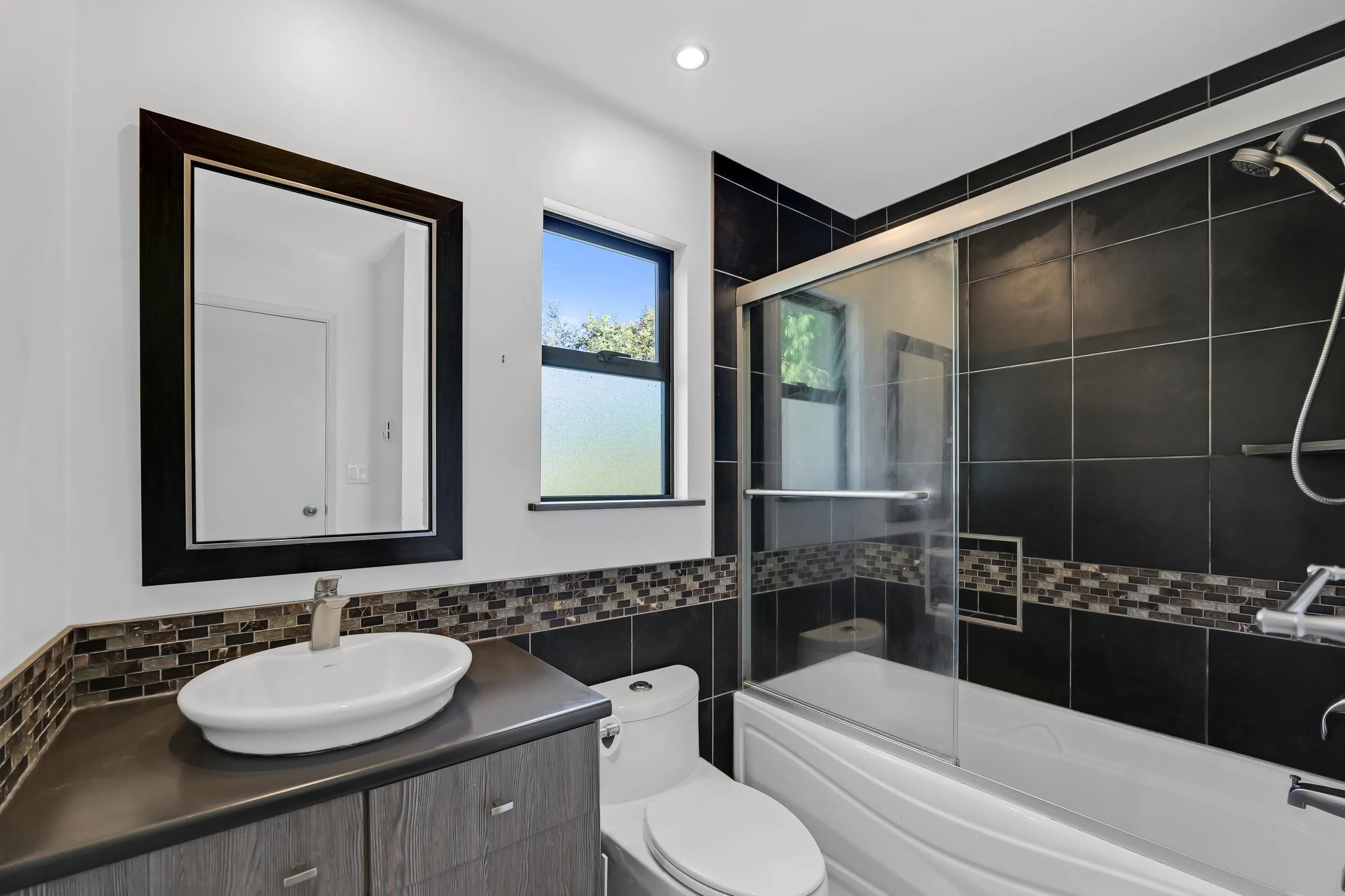 2655 Rhum & Eigg Drive