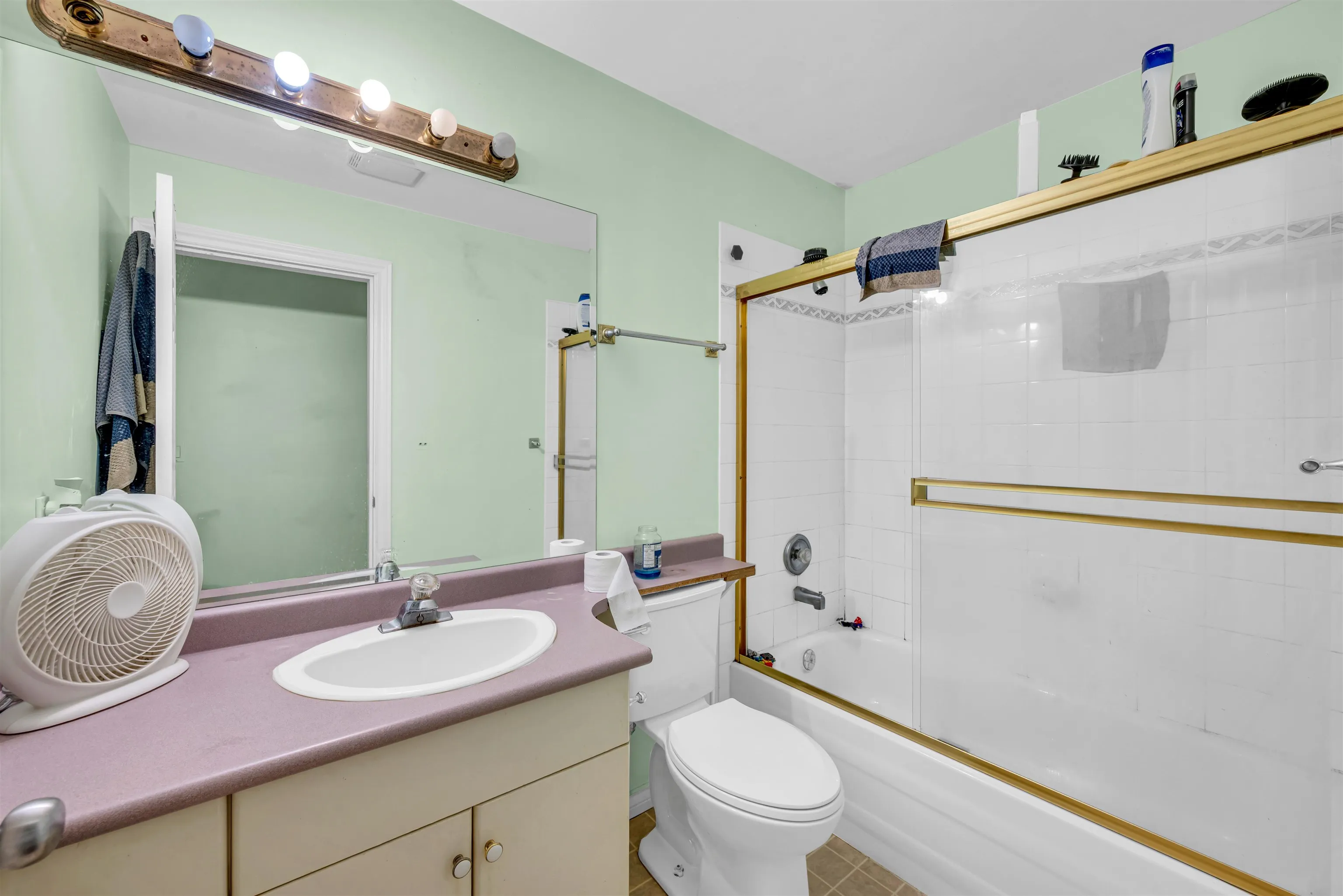 18136 Claytonwood Crescent