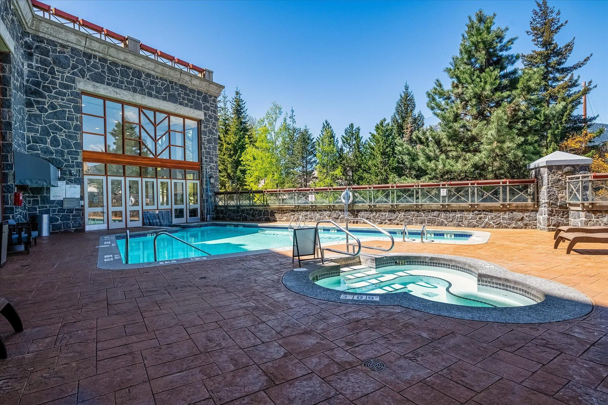 4090 Whistler Way #871/872