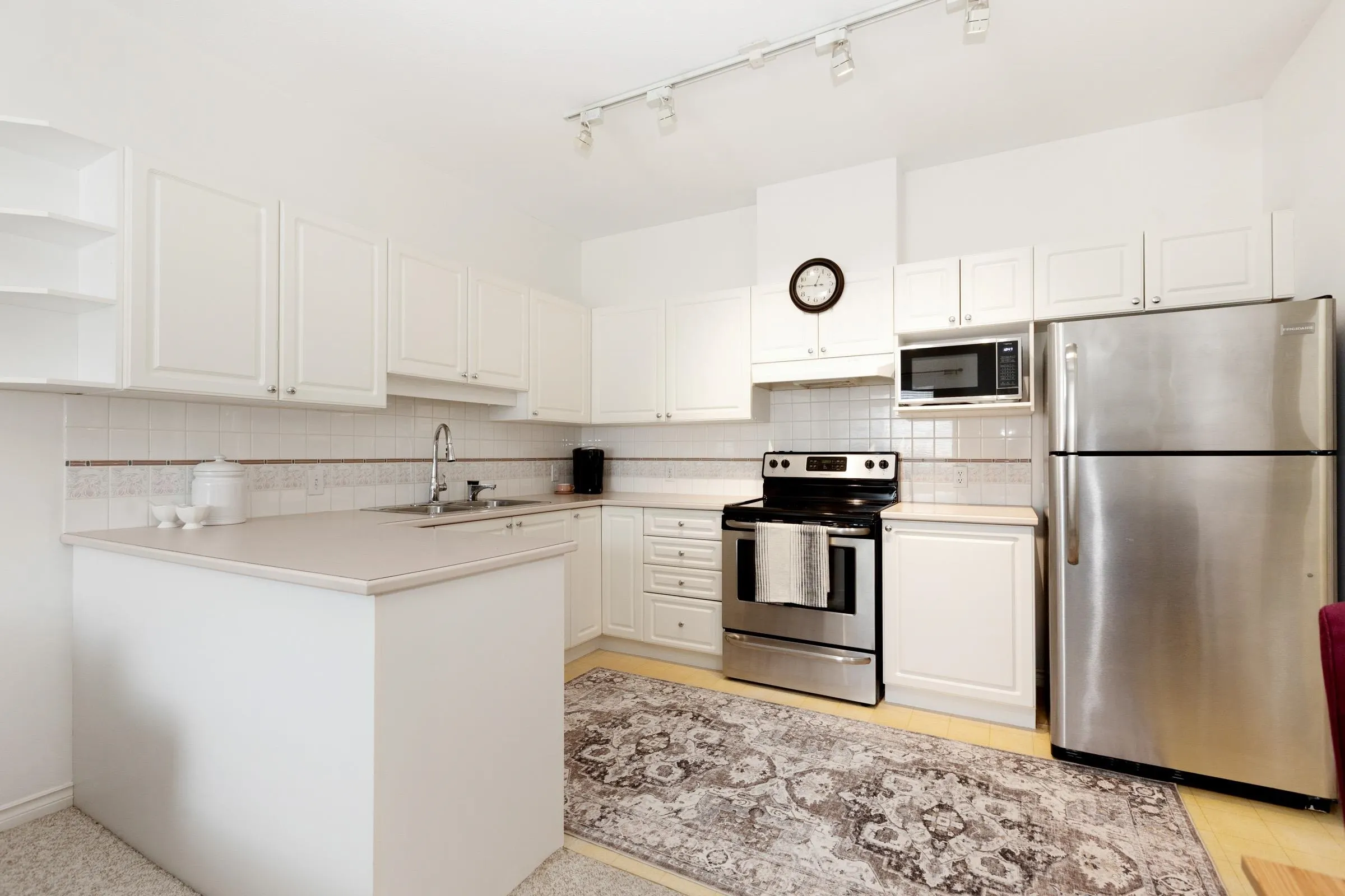 20655 88 Avenue #328
