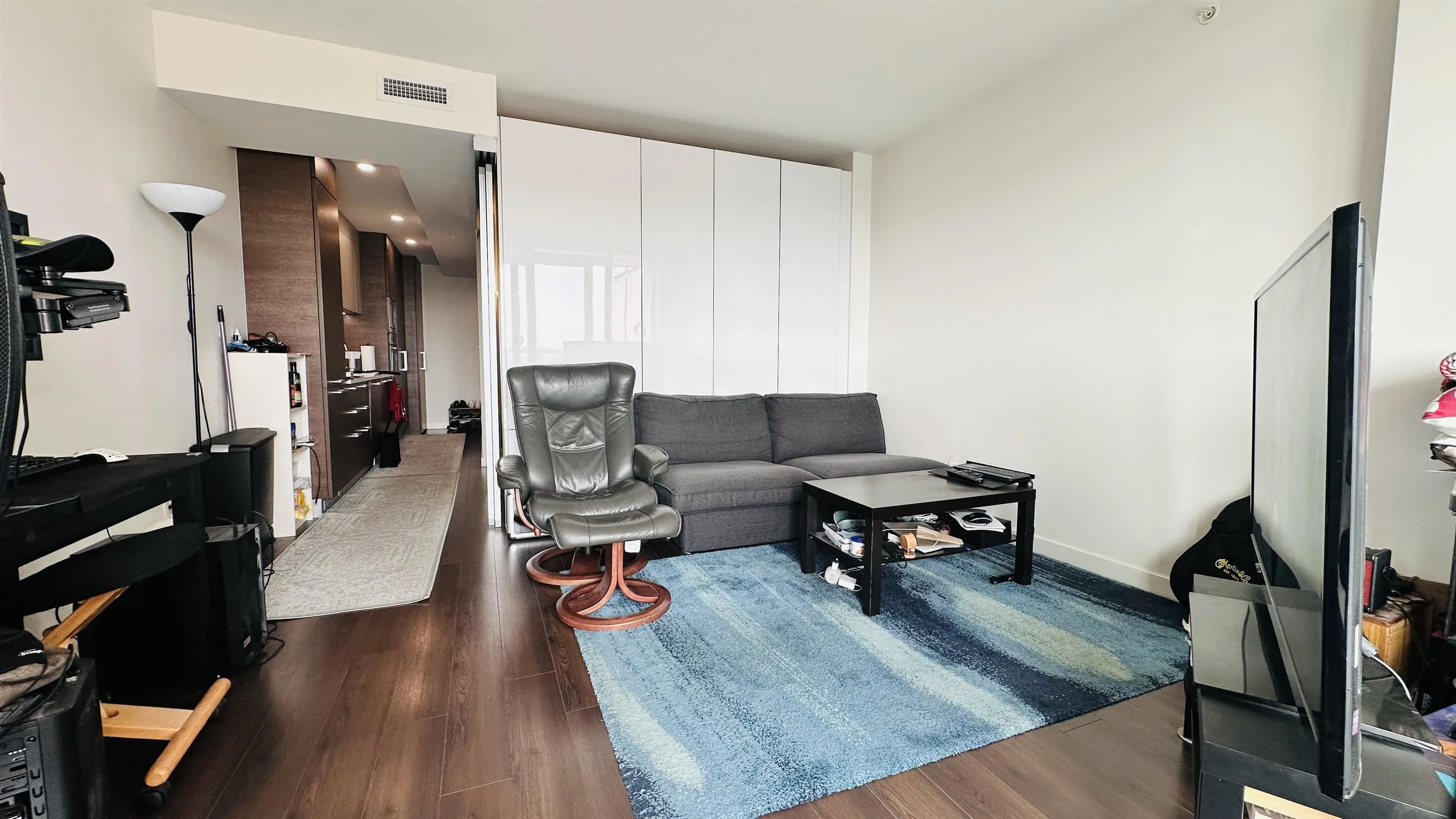 285 E 10th Avenue #1806